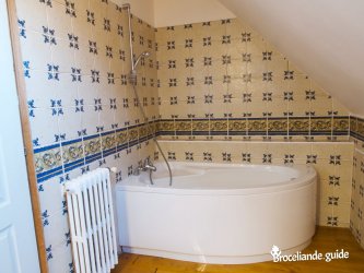 Salle de bain n°2 (étage) - Longère de Quily